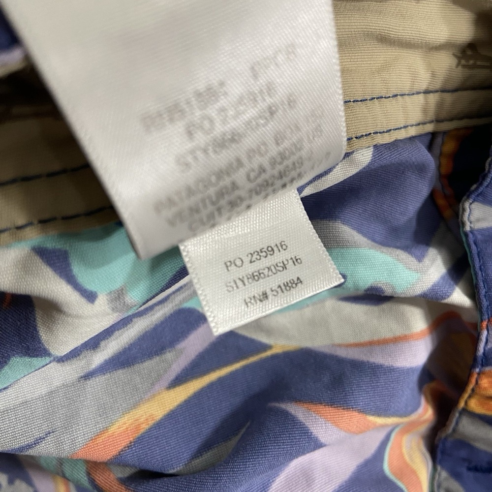 Patagonia Board Shorts mens 30 Printed Wavefarer 8" Inseam Floral Print Tropical - Picture 10 of 11